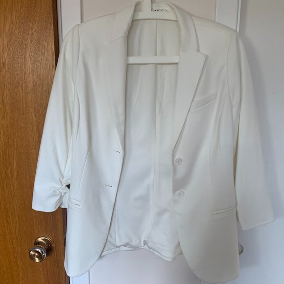 White 3/4 sleeve blazer - Picture 1 of 6